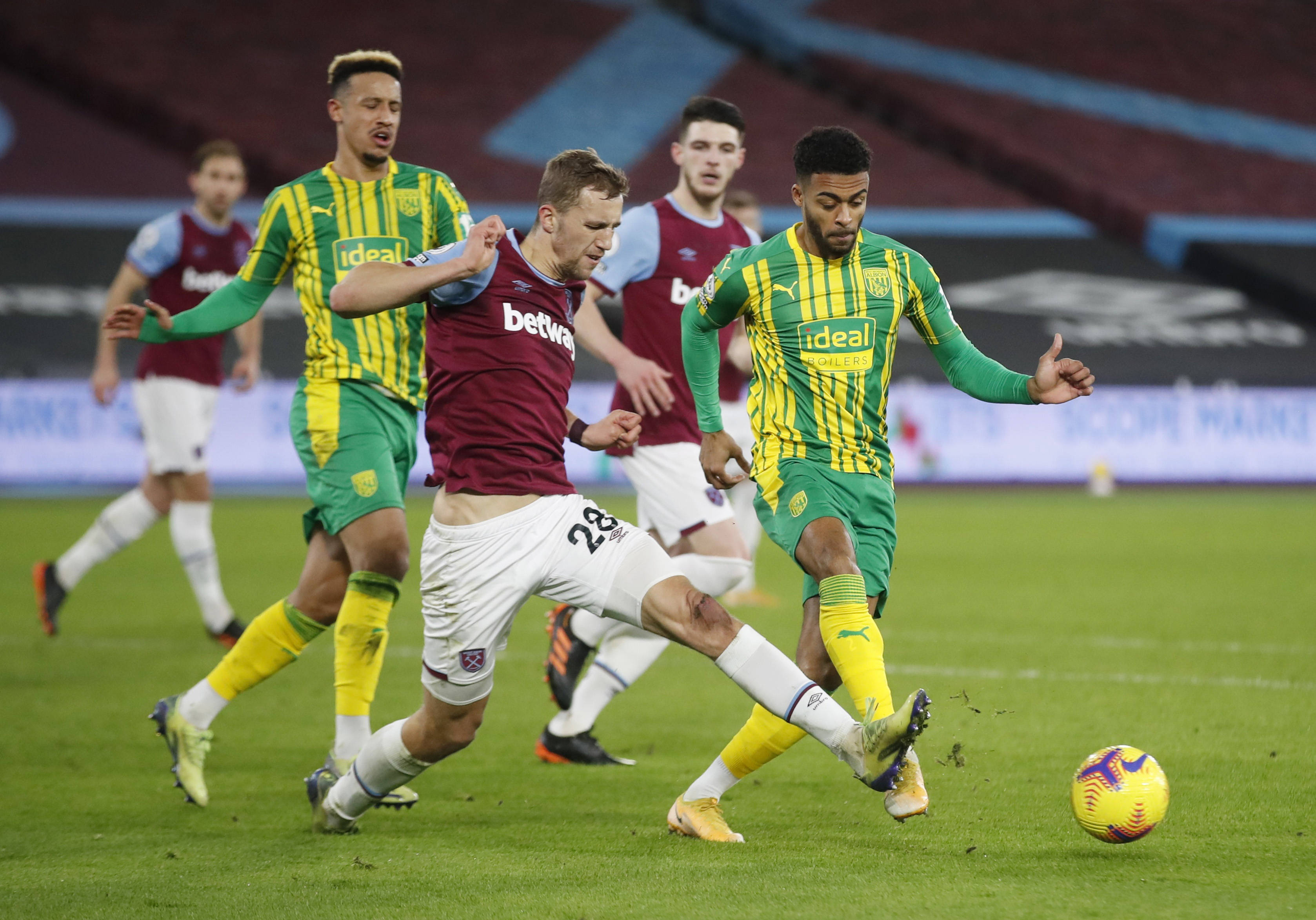 更多观众和 更多观众和